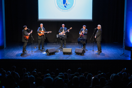 Na letošnjem Zaključnem koncertu Dobrdelnega marca je nastopila Klapa Mali grad